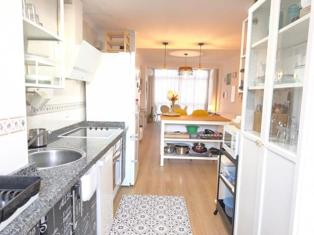 3 makuuhuone Asunto vuokrattavana paikassa Torre del Mar, Vélez-Málaga - 1 200 € (Ref: 9770586)