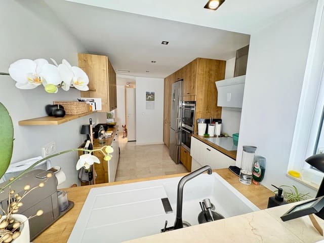 2 soverom Penthouse til salgs i Caleta de Vélez, Vélez-Málaga med svømmebasseng garasje - € 485 000 (Ref: 9783036)