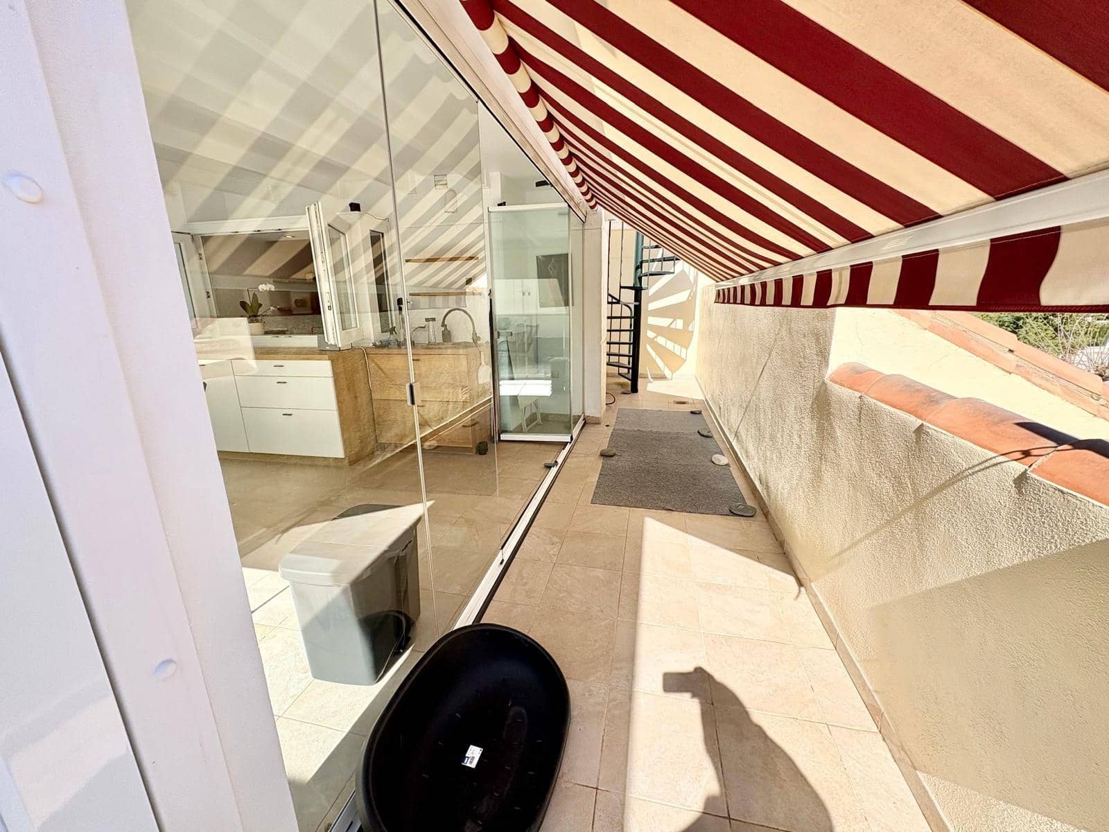 2 soverom Penthouse til salgs i Caleta de Velez med svømmebasseng garasje - € 485 000 (Ref: 9783036)