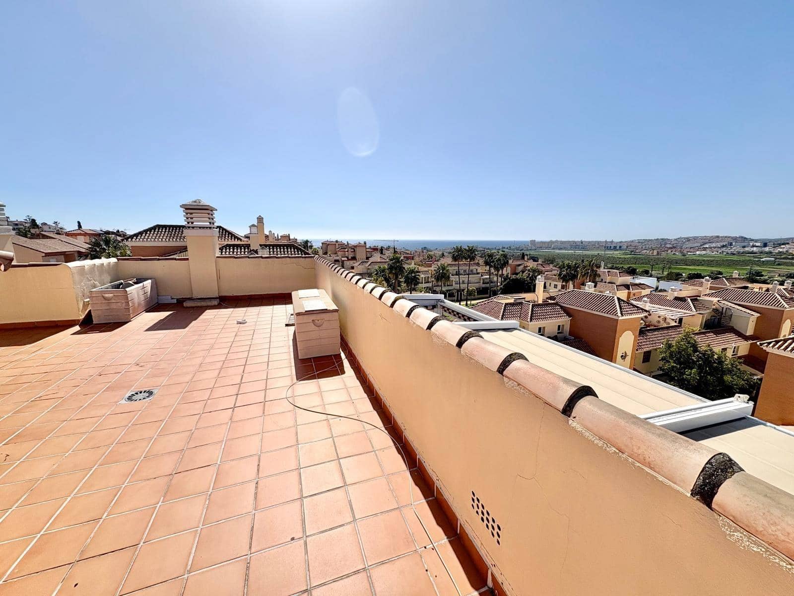 2 soverom Penthouse til salgs i Caleta de Velez med svømmebasseng garasje - € 485 000 (Ref: 9783036)