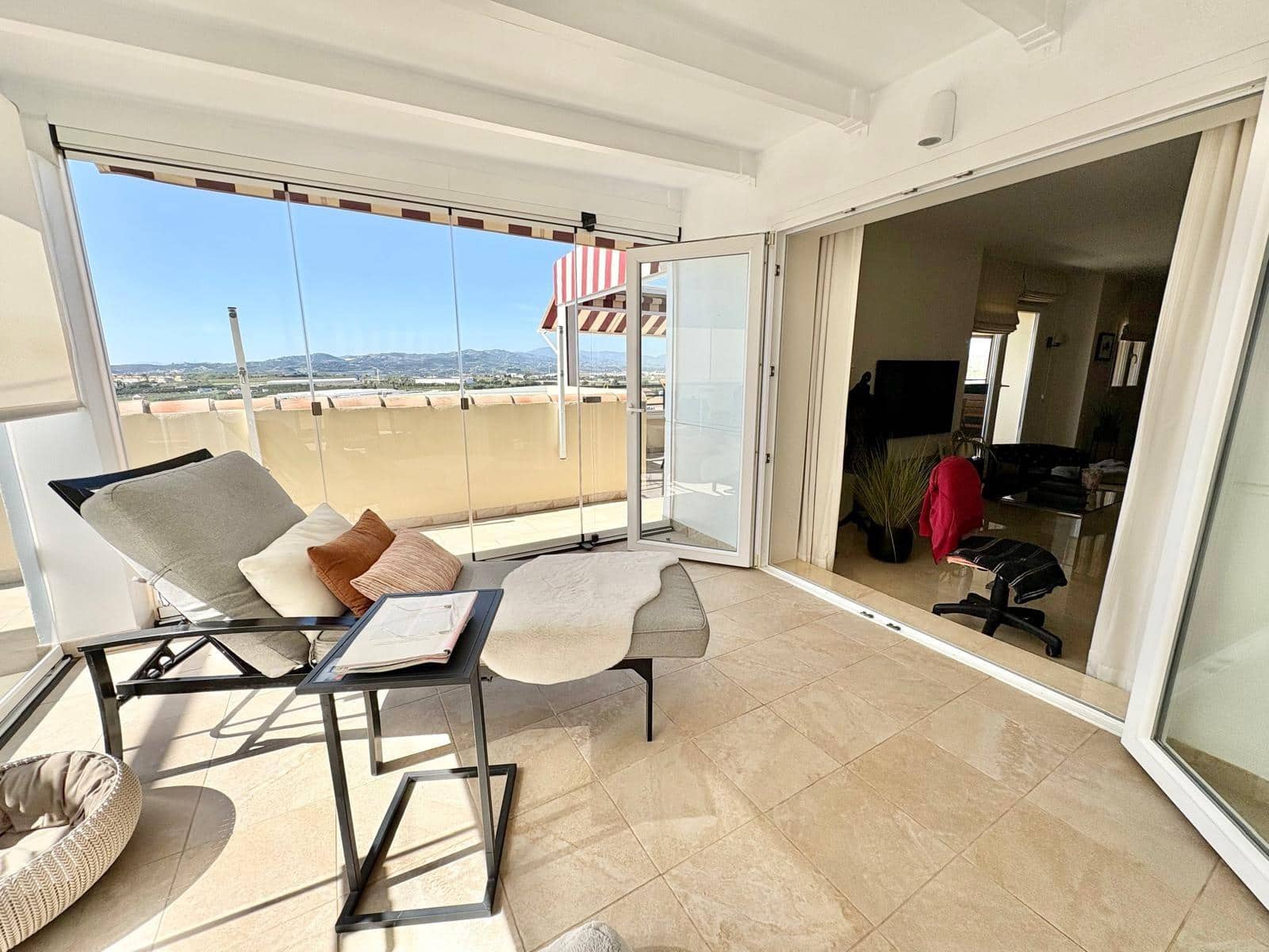 2 soverom Penthouse til salgs i Caleta de Velez med svømmebasseng garasje - € 485 000 (Ref: 9783036)