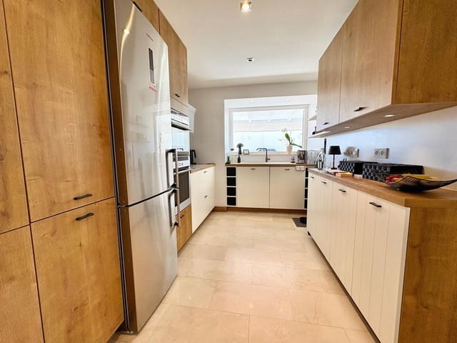 2 soverom Penthouse til salgs i Caleta de Vélez, Vélez-Málaga med svømmebasseng garasje - € 485 000 (Ref: 9783036)