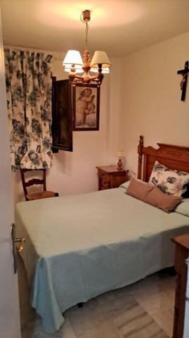 4 Zimmer Apartment zu vermieten in Torre del Mar, Vélez-Málaga mit Pool - 1.300 € (Ref: 9783038)