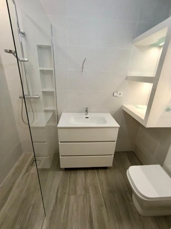 4 bedroom Apartment for rent in Torre del Mar with pool - € 1,300 (Ref: 9783038)