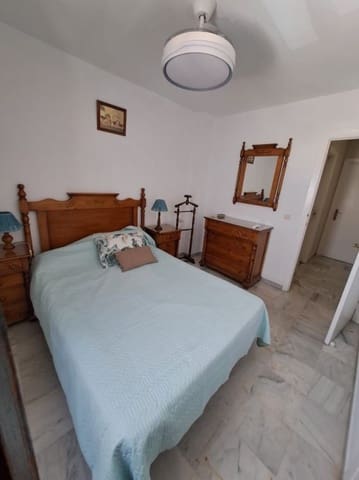 4 Zimmer Apartment zu vermieten in Torre del Mar, Vélez-Málaga mit Pool - 1.300 € (Ref: 9783038)