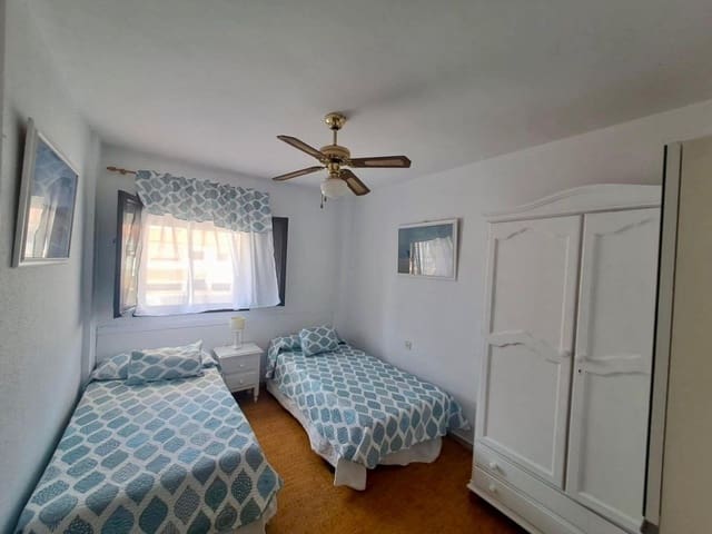 4 Zimmer Apartment zu vermieten in Torre del Mar, Vélez-Málaga mit Pool - 1.300 € (Ref: 9783038)