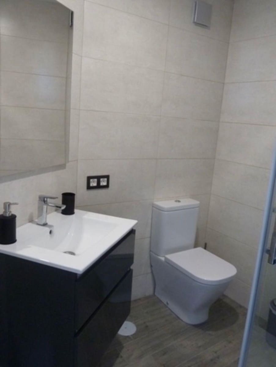 Studio te huur in La Cala del Moral met zwembad - € 850 (Ref: 9788341)