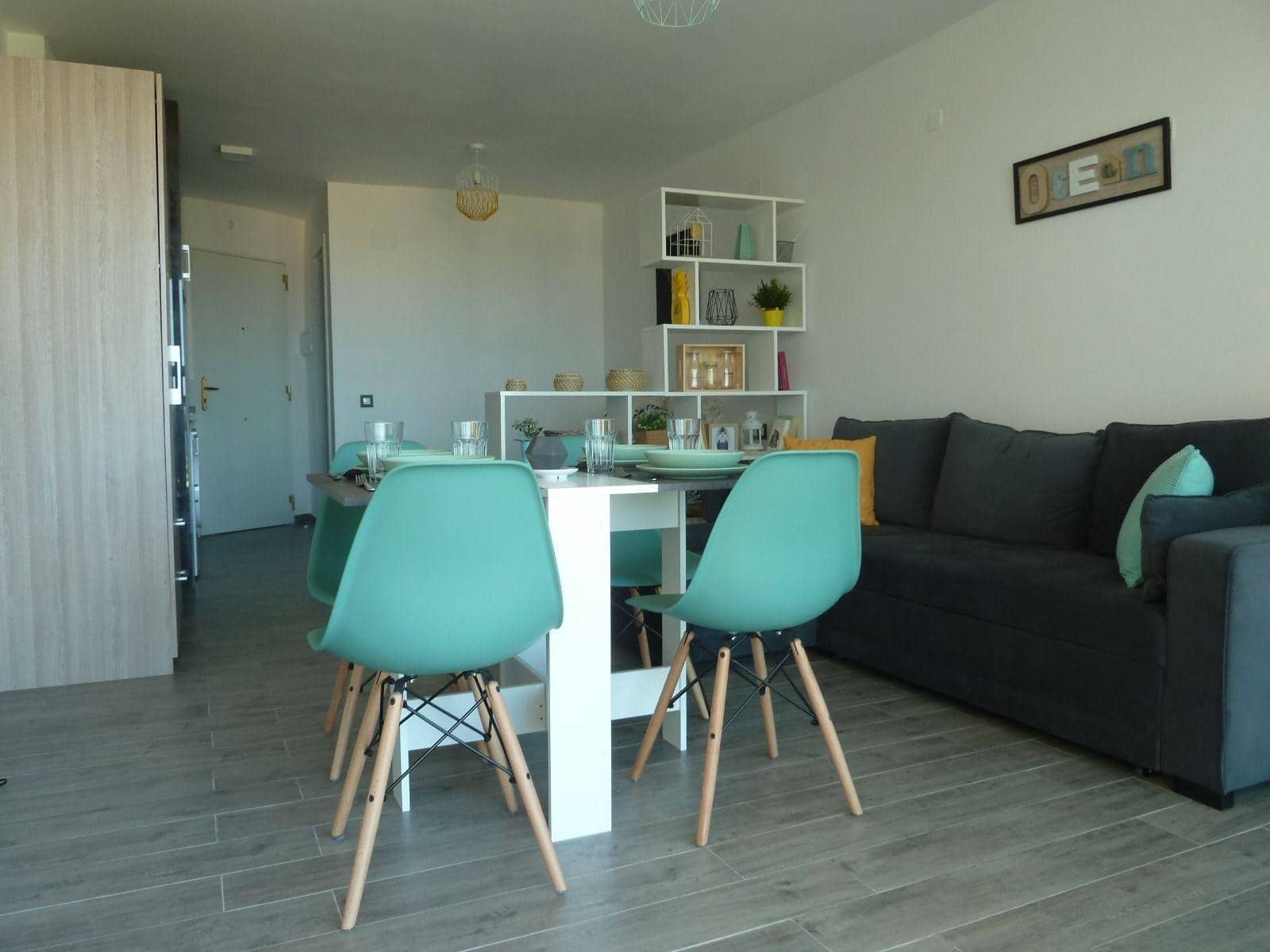 Studio te huur in La Cala del Moral met zwembad - € 850 (Ref: 9788341)