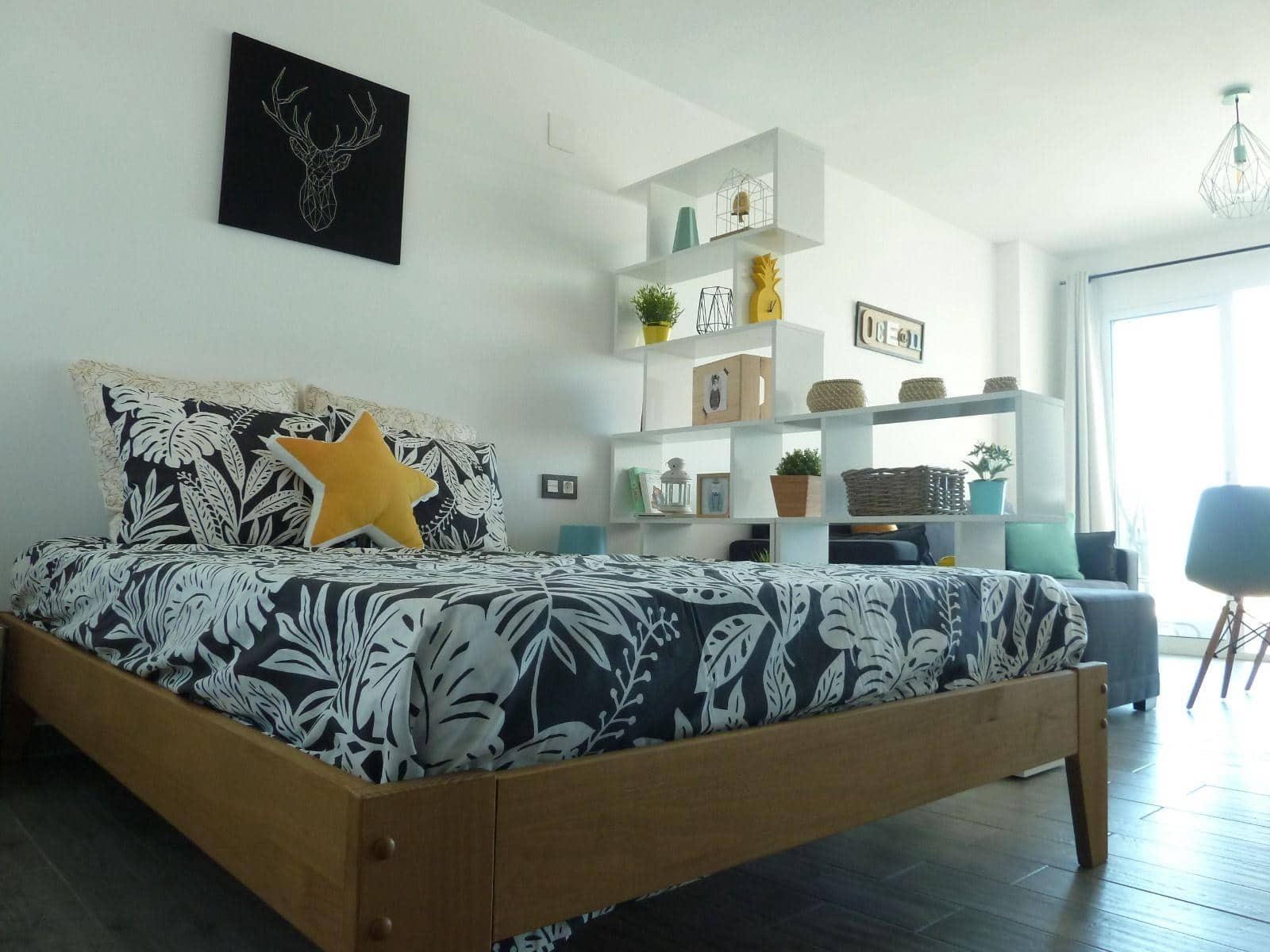 Studio te huur in La Cala del Moral met zwembad - € 850 (Ref: 9788341)