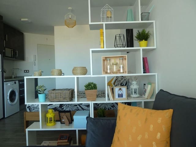 Studio te huur in La Cala del Moral, Rincón de la Victoria met zwembad - € 850 (Ref: 9788341)