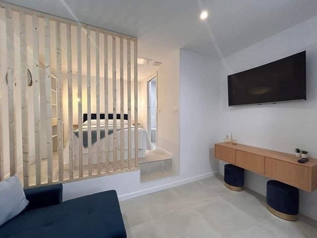 Studio te koop in Torre del Mar, Vélez-Málaga met zwembad - € 164.000 (Ref: 9790974)