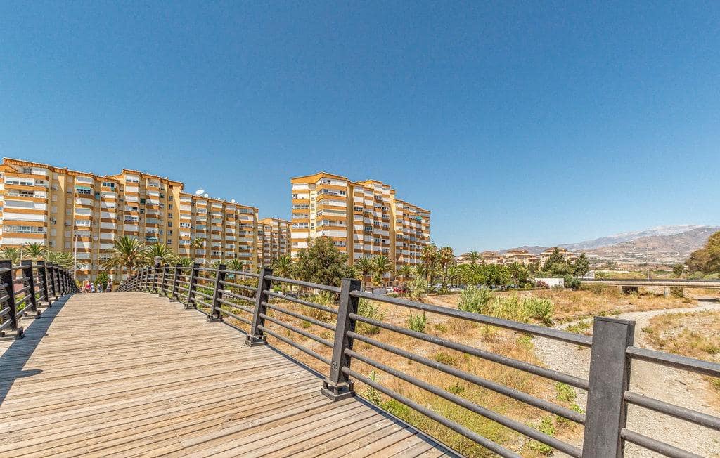 Apartamento de 2 habitaciones en Algarrobo en alquiler con piscina - 1.200 € (Ref: 9794519)