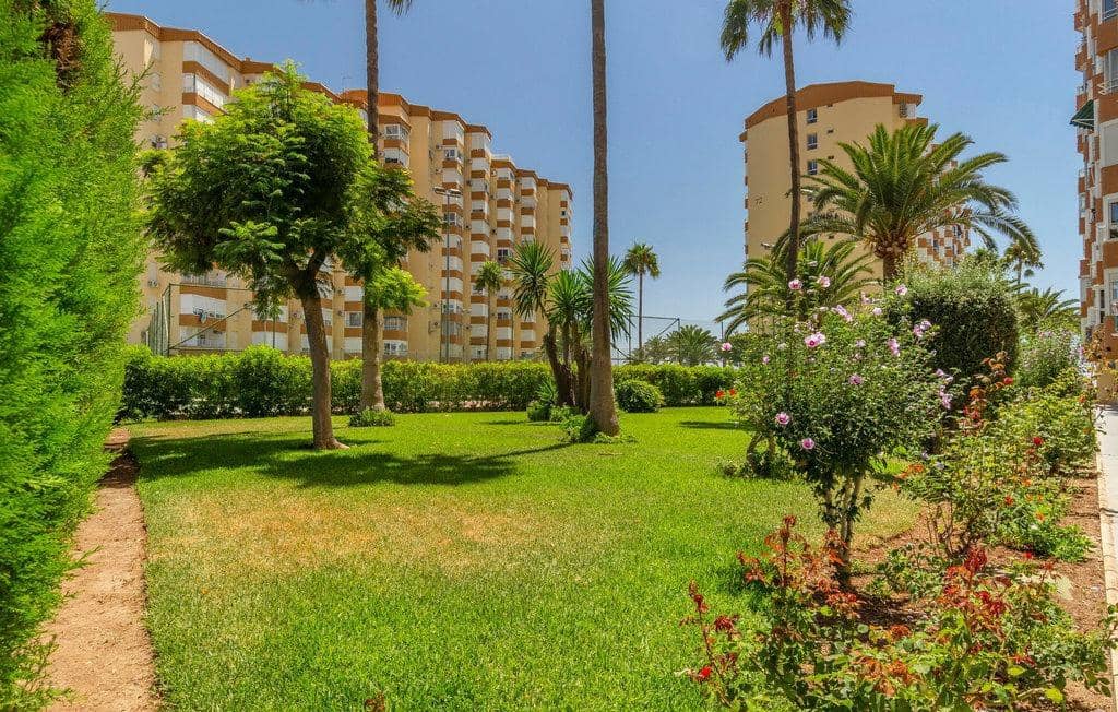 Apartamento de 2 habitaciones en Algarrobo en alquiler con piscina - 1.200 € (Ref: 9794519)