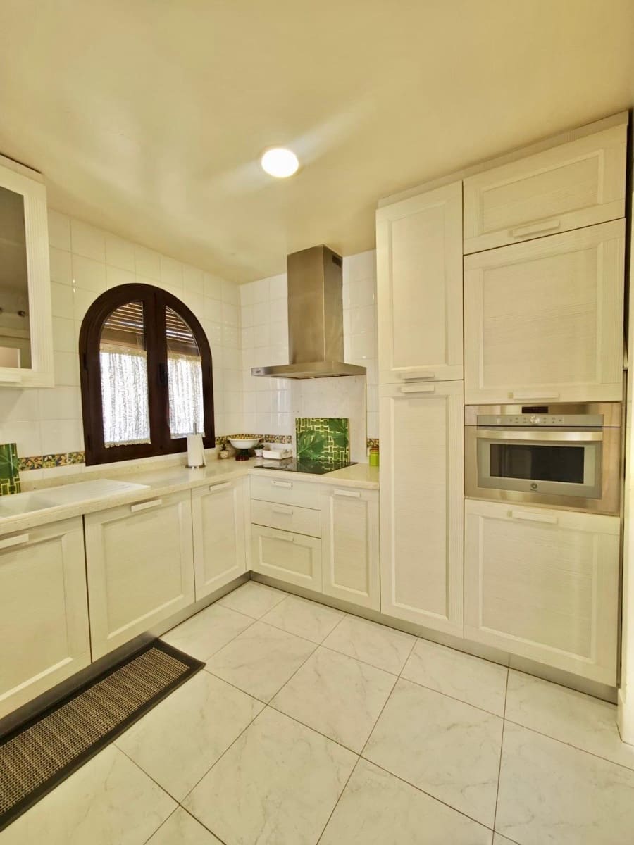 2 Zimmer Penthouse zu verkaufen in Velez-Malaga mit Pool Garage - 449.900 € (Ref: 9797018)