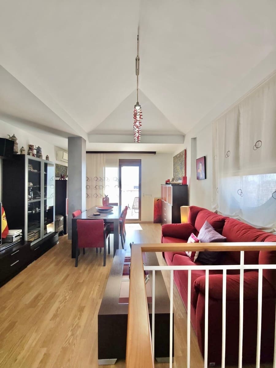 2 Zimmer Penthouse zu verkaufen in Velez-Malaga mit Pool Garage - 449.900 € (Ref: 9797018)
