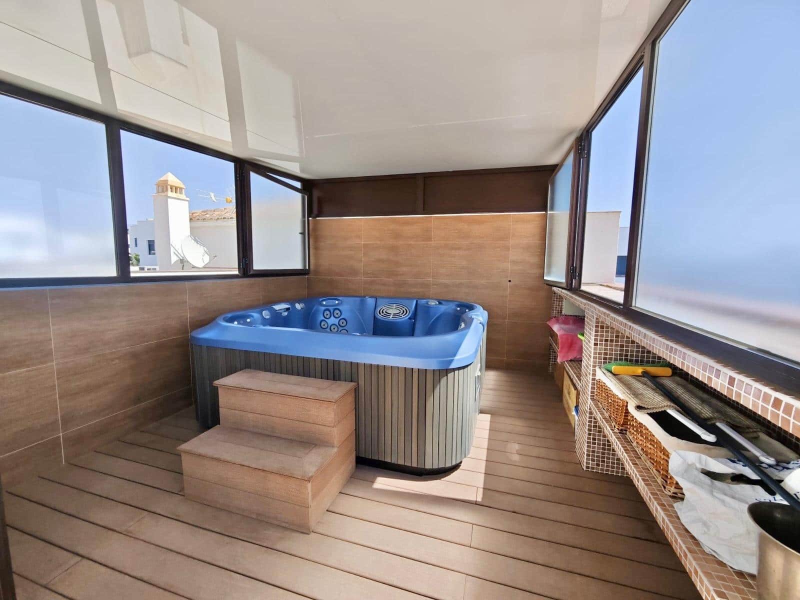 2 Zimmer Penthouse zu verkaufen in Velez-Malaga mit Pool Garage - 449.900 € (Ref: 9797018)