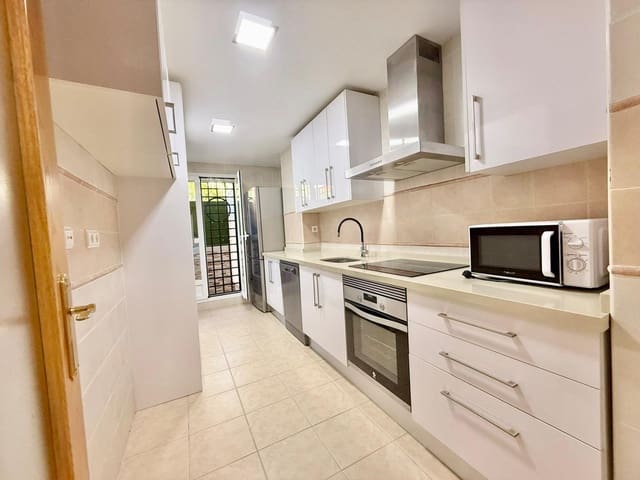 2 soverom Leilighet til salgs i Caleta de Vélez, Vélez-Málaga med svømmebasseng garasje - € 329 900 (Ref: 9800617)