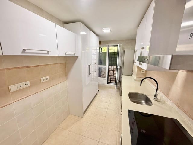 2 soverom Leilighet til salgs i Caleta de Vélez, Vélez-Málaga med svømmebasseng garasje - € 329 900 (Ref: 9800617)