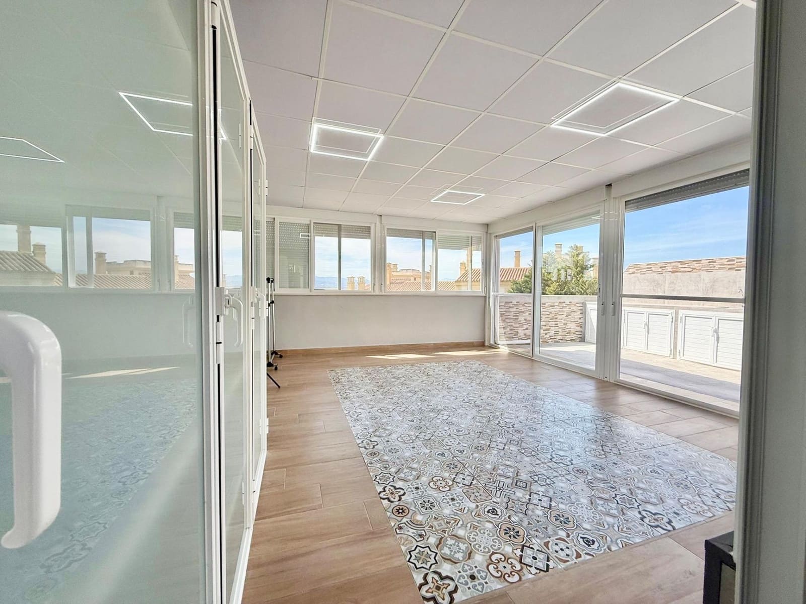 2 makuuhuone Asunto myytävänä paikassa Caleta de Velez mukana uima-altaan 
autotalli - 329 900 € (Ref: 9800617)