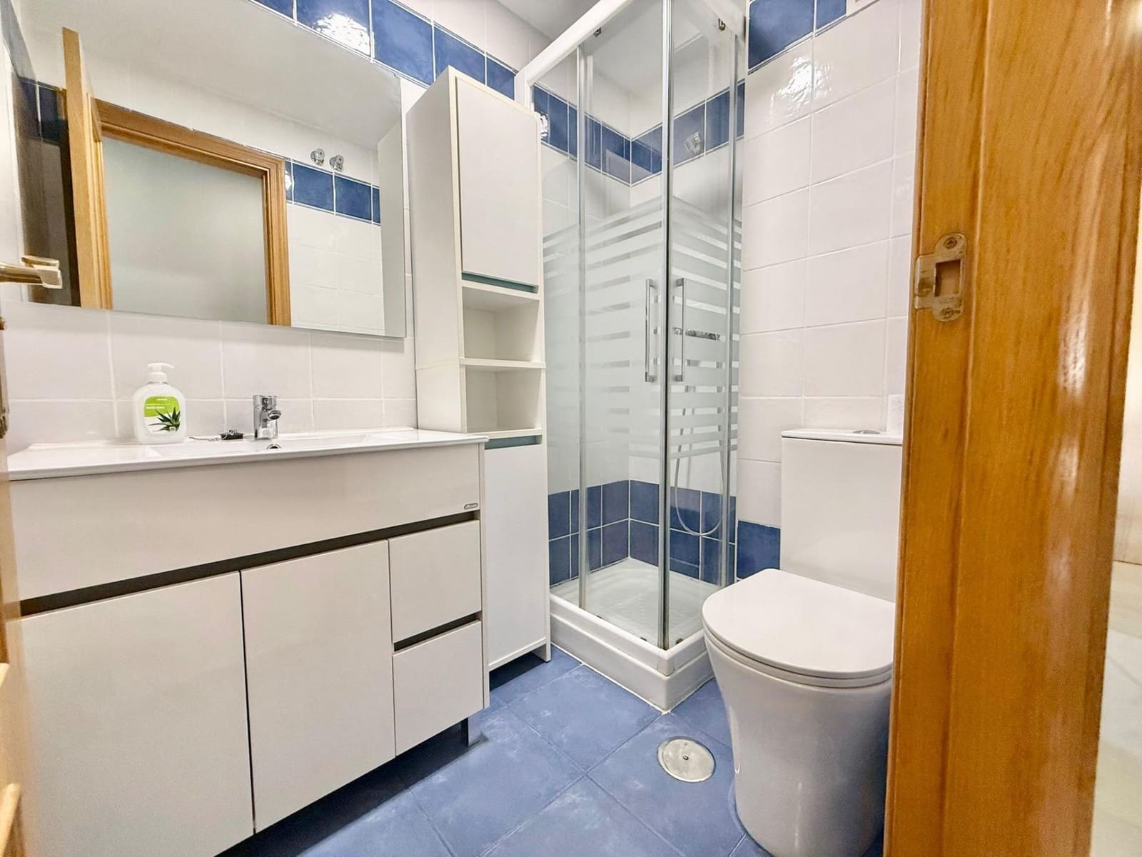 2 makuuhuone Asunto myytävänä paikassa Caleta de Velez mukana uima-altaan 
autotalli - 329 900 € (Ref: 9800617)