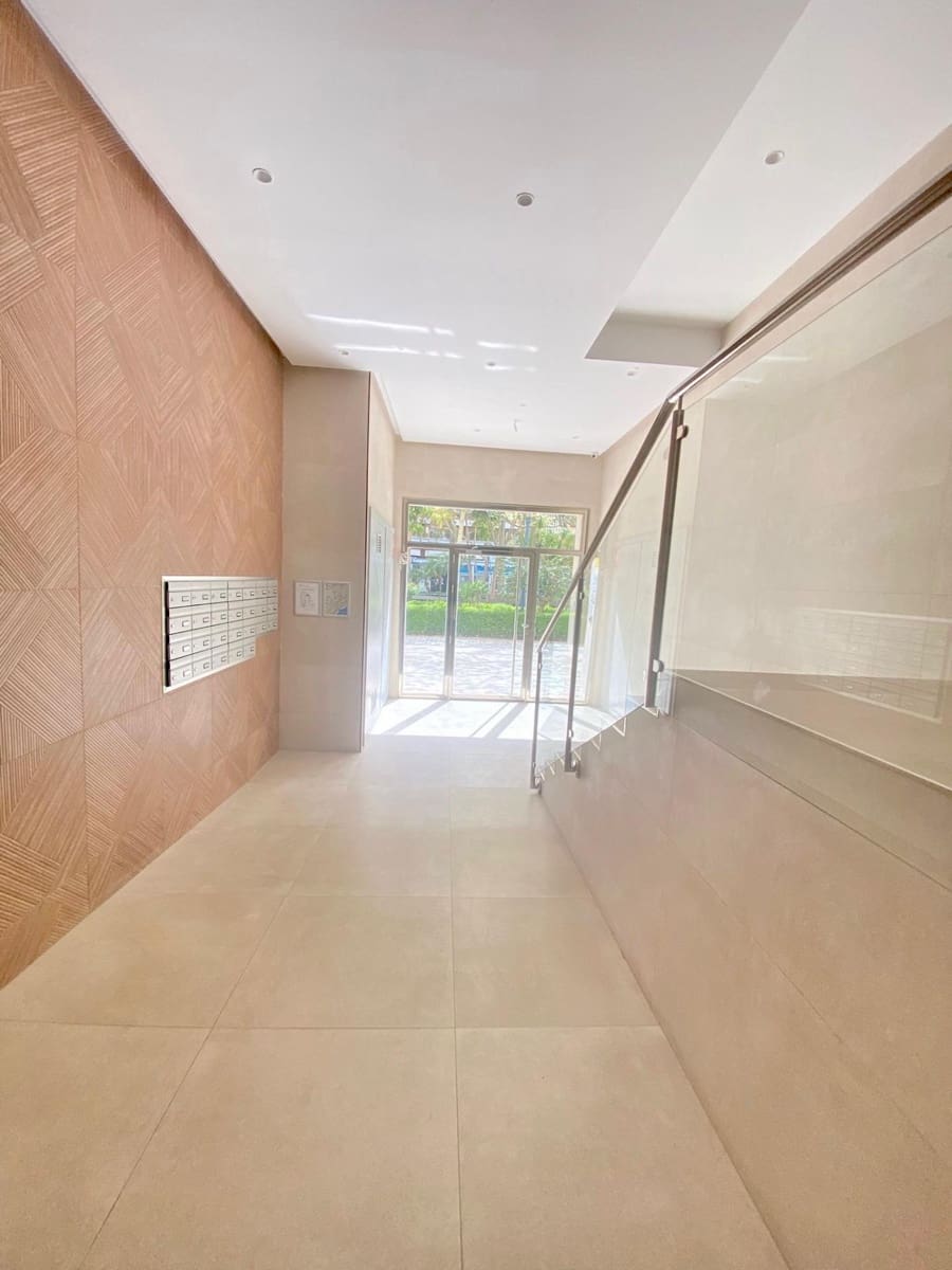 2 slaapkamer Flat te huur in Torre del Mar - € 900 (Ref: 9806413)