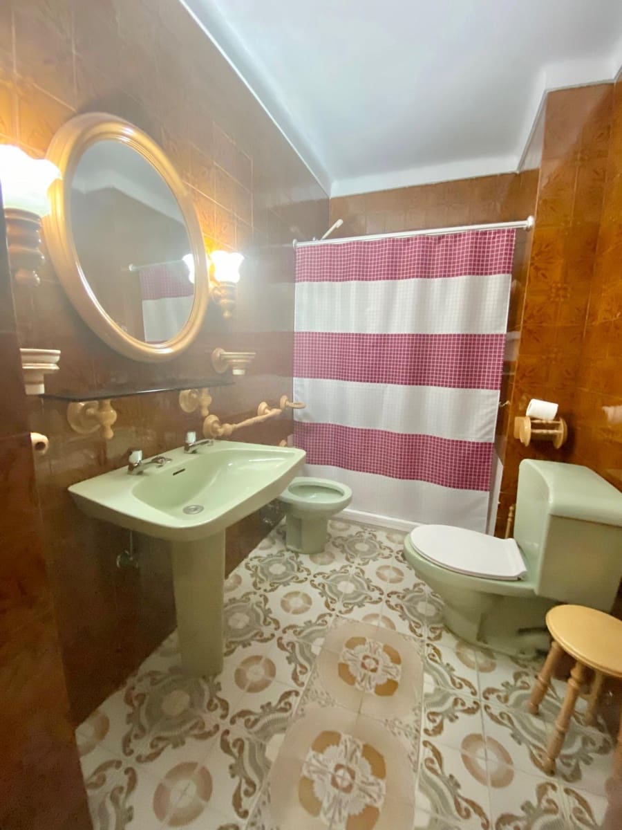 2 slaapkamer Flat te huur in Torre del Mar - € 900 (Ref: 9806413)