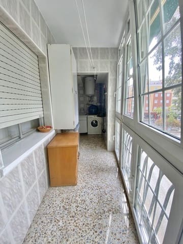 Appartement de 2 chambres à louer à Torre del Mar, Vélez-Málaga - 900 € (Ref: 9806413)