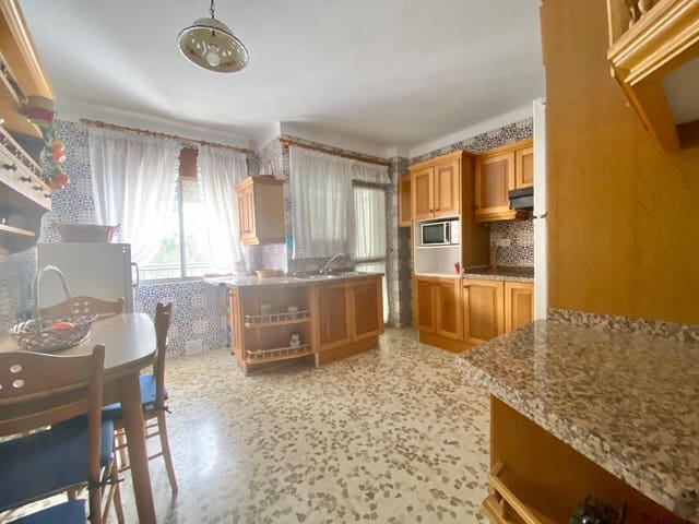 Appartement de 2 chambres à louer à Torre del Mar, Vélez-Málaga - 900 € (Ref: 9806413)
