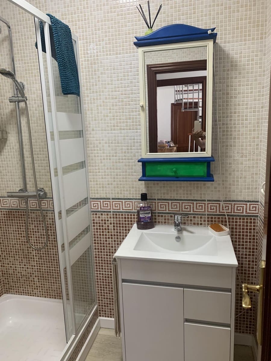 2 makuuhuone Kattohuoneisto vuokrattavana paikassa Torrox-Costa mukana uima-altaan - 950 € (Ref: 9818121)