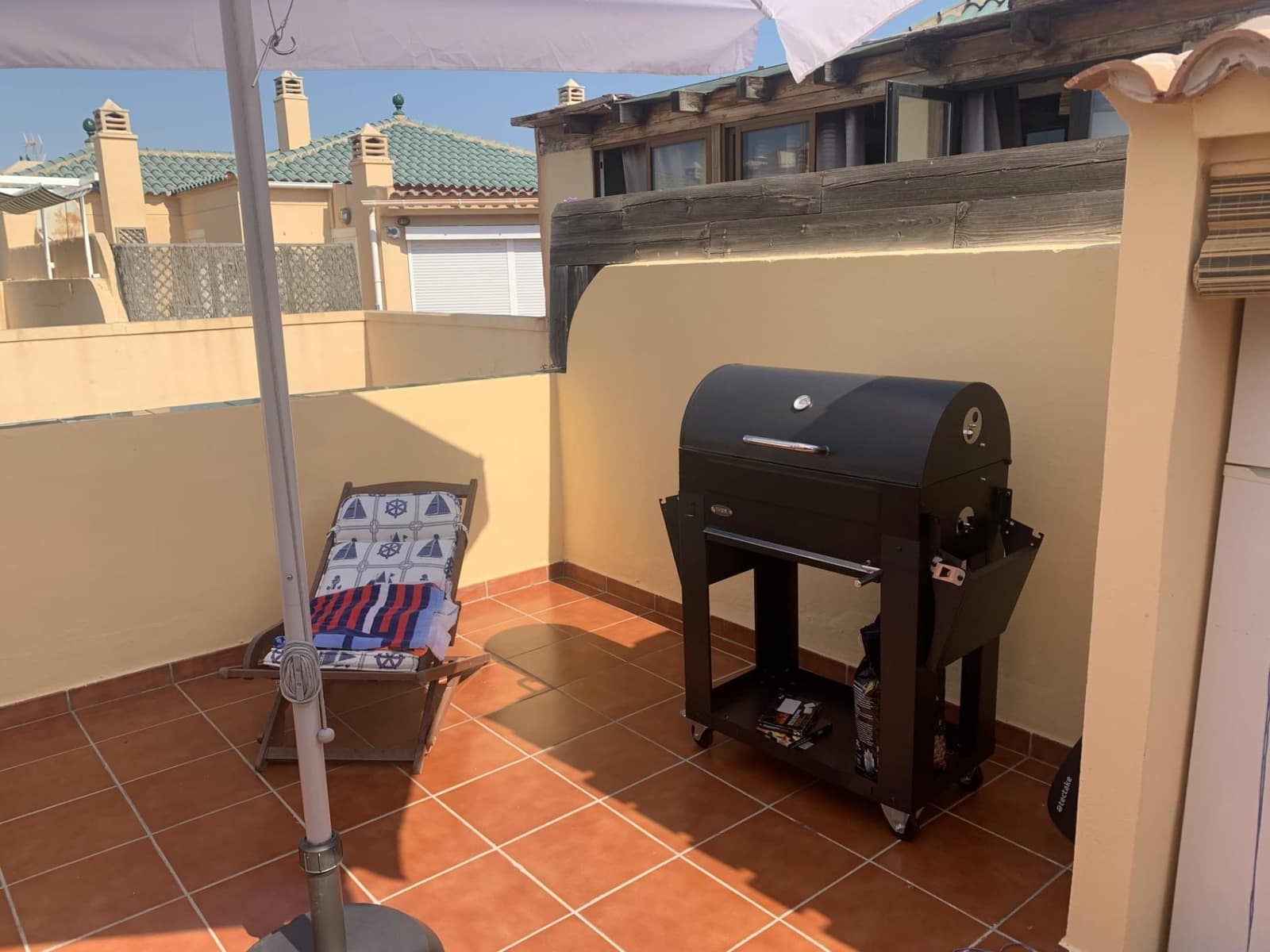 2 makuuhuone Kattohuoneisto vuokrattavana paikassa Torrox-Costa mukana uima-altaan - 950 € (Ref: 9818121)