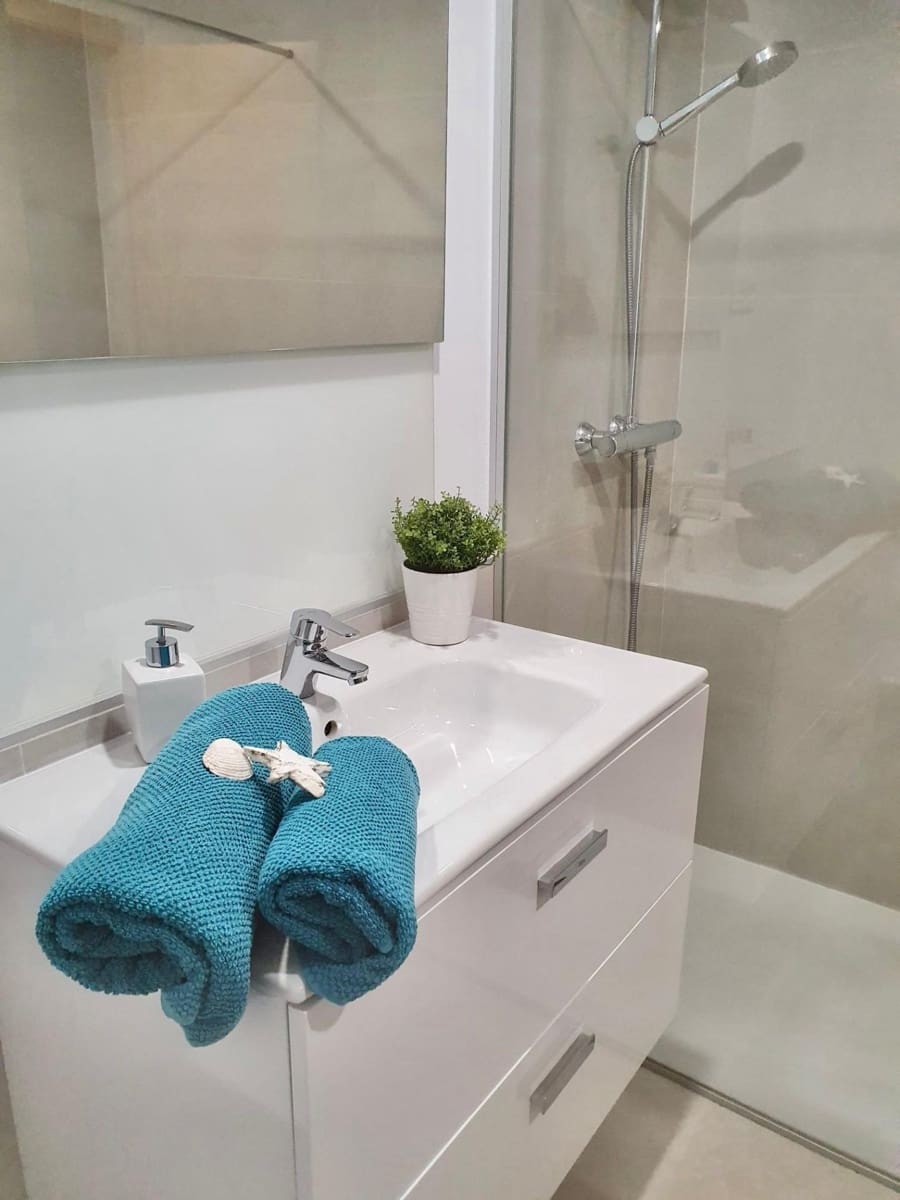 2 bedroom Flat for rent in Rincon de la Victoria with garage - € 1,500 (Ref: 9820426)