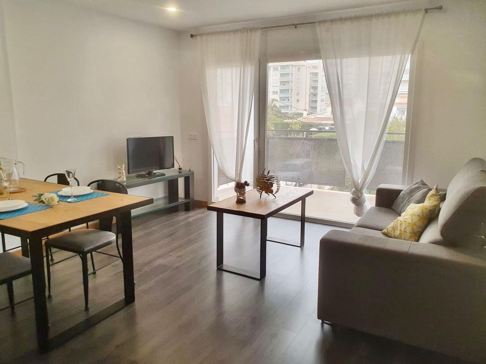 2 bedroom Flat for rent in Rincon de la Victoria with garage - € 1,500 (Ref: 9820426)