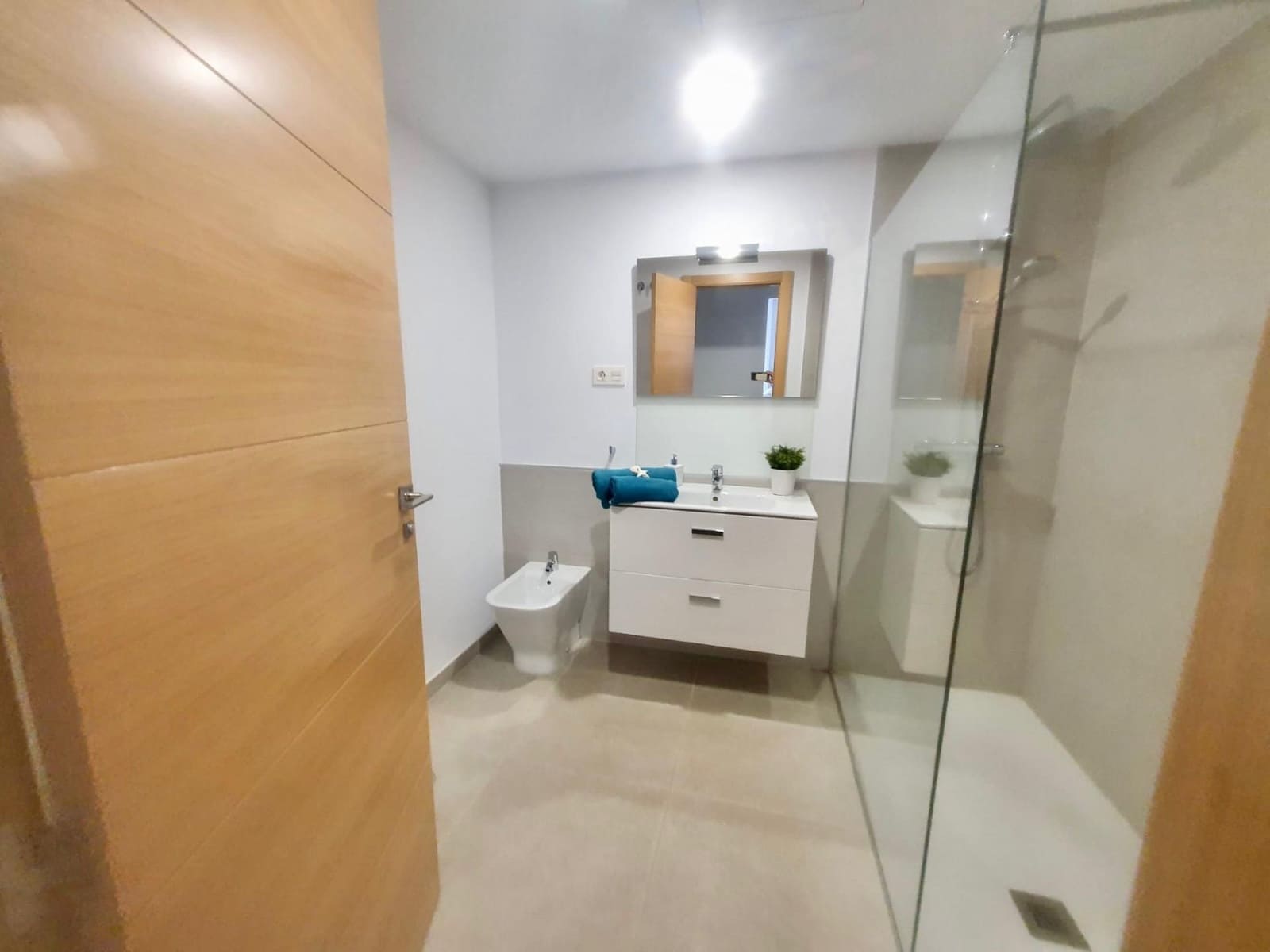 2 bedroom Flat for rent in Rincon de la Victoria with garage - € 1,500 (Ref: 9820426)