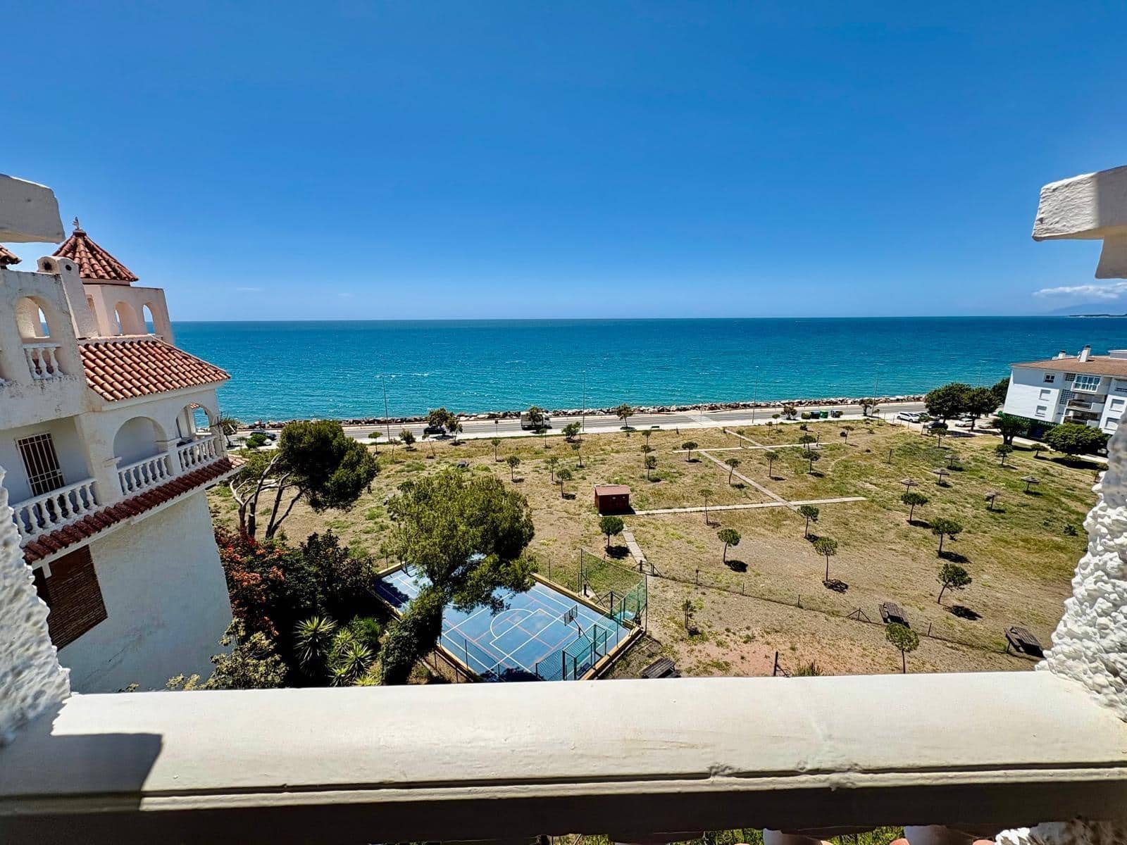 2 bedroom Terraced Villa for rent in Velez-Malaga with garage - € 1,250 (Ref: 9829027)