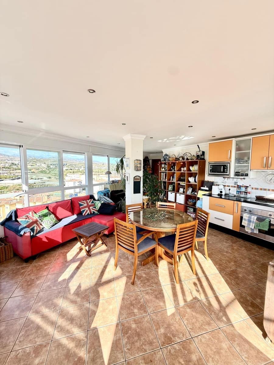 2 quarto Penthouse para arrendar em Velez-Malaga com piscina - 1 200 € (Ref: 9843335)