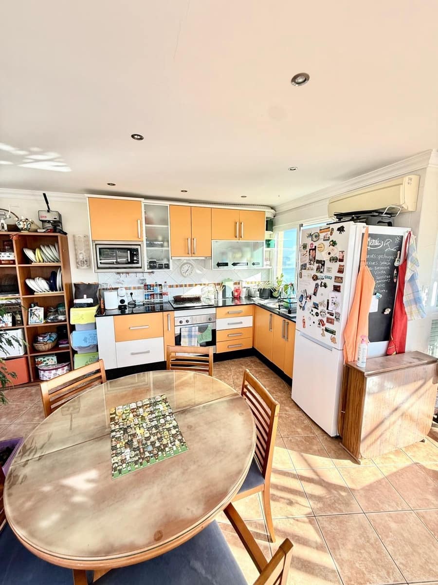 2 quarto Penthouse para arrendar em Velez-Malaga com piscina - 1 200 € (Ref: 9843335)