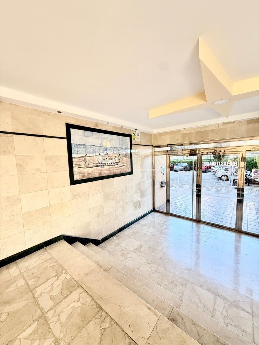 2 quarto Penthouse para arrendar em Velez-Malaga com piscina - 1 200 € (Ref: 9843335)