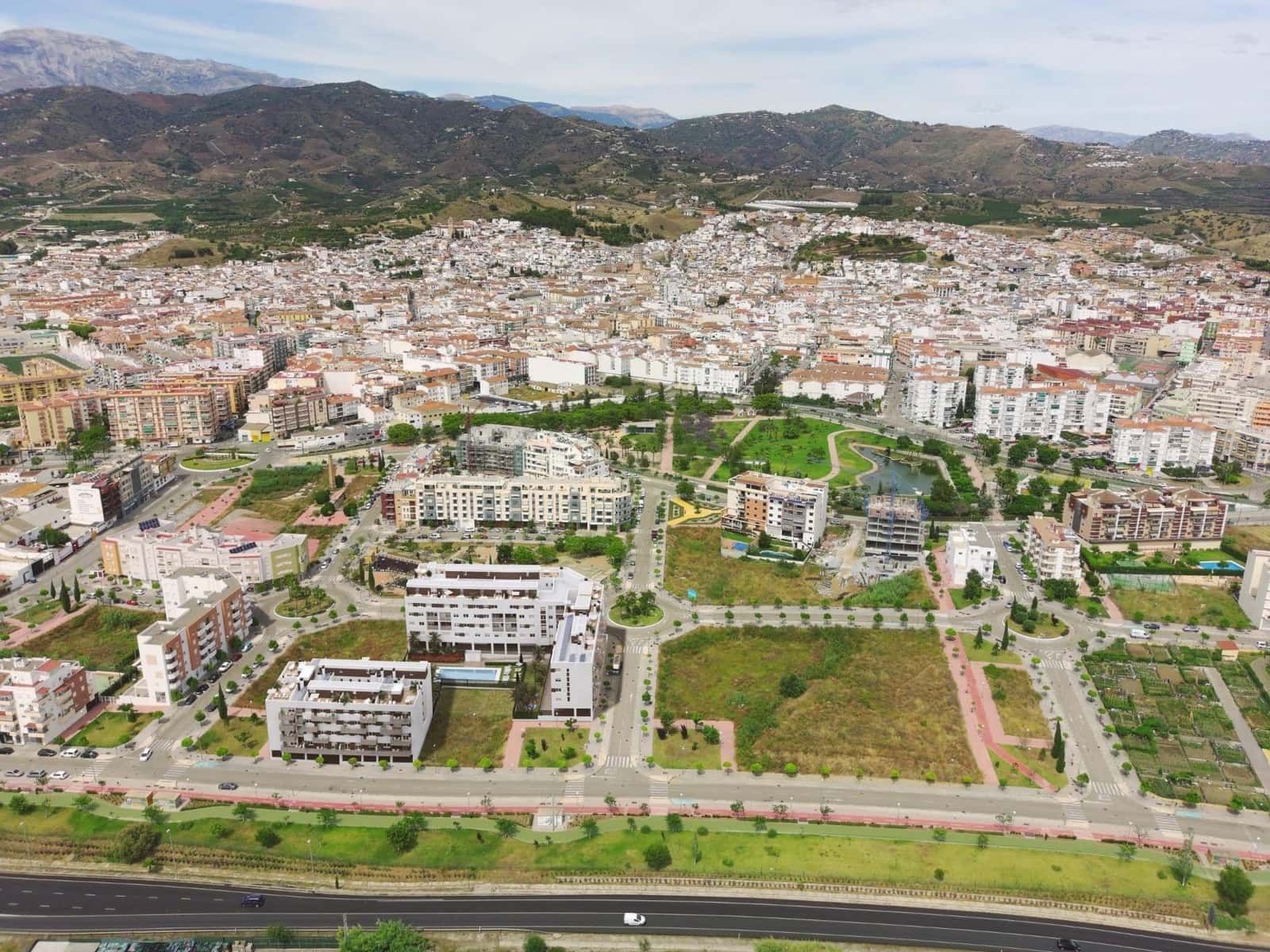 3 bedroom Flat for sale in Velez-Malaga with garage - € 269,950 (Ref: 9846172)
