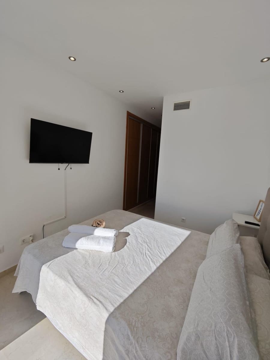 3 bedroom Flat for sale in Caleta de Velez with pool garage - € 400,000 (Ref: 9866934)