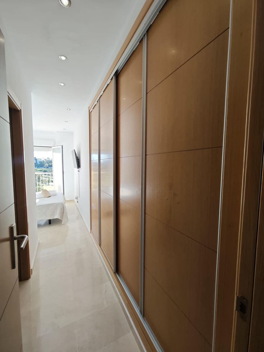 3 bedroom Flat for sale in Caleta de Velez with pool garage - € 400,000 (Ref: 9866934)