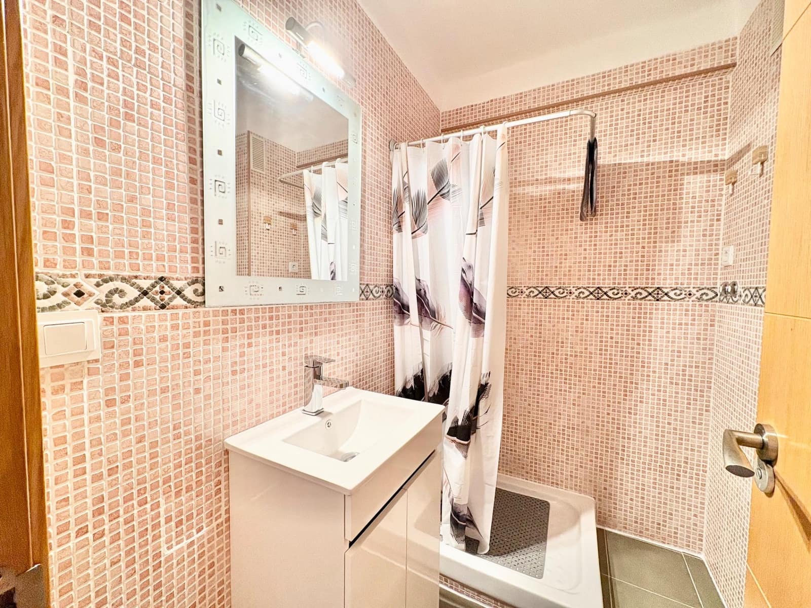 1 bedroom Apartment for rent in Velez-Malaga with pool garage - € 700 (Ref: 9866935)