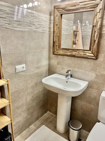 3 slaapkamer Appartement voor vakantieverhuur in Caleta de Vélez, Vélez-Málaga met zwembad garage - € 1.300 (Ref: 9866936)