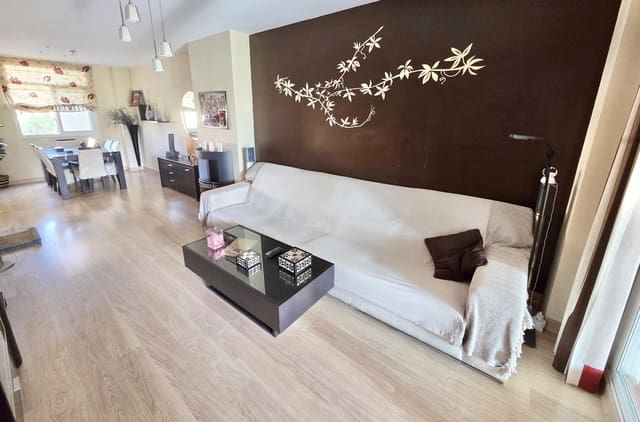 3 soverom Rekkehus til salgs i Caleta de Vélez, Vélez-Málaga med garasje - € 499 000 (Ref: 9878737)
