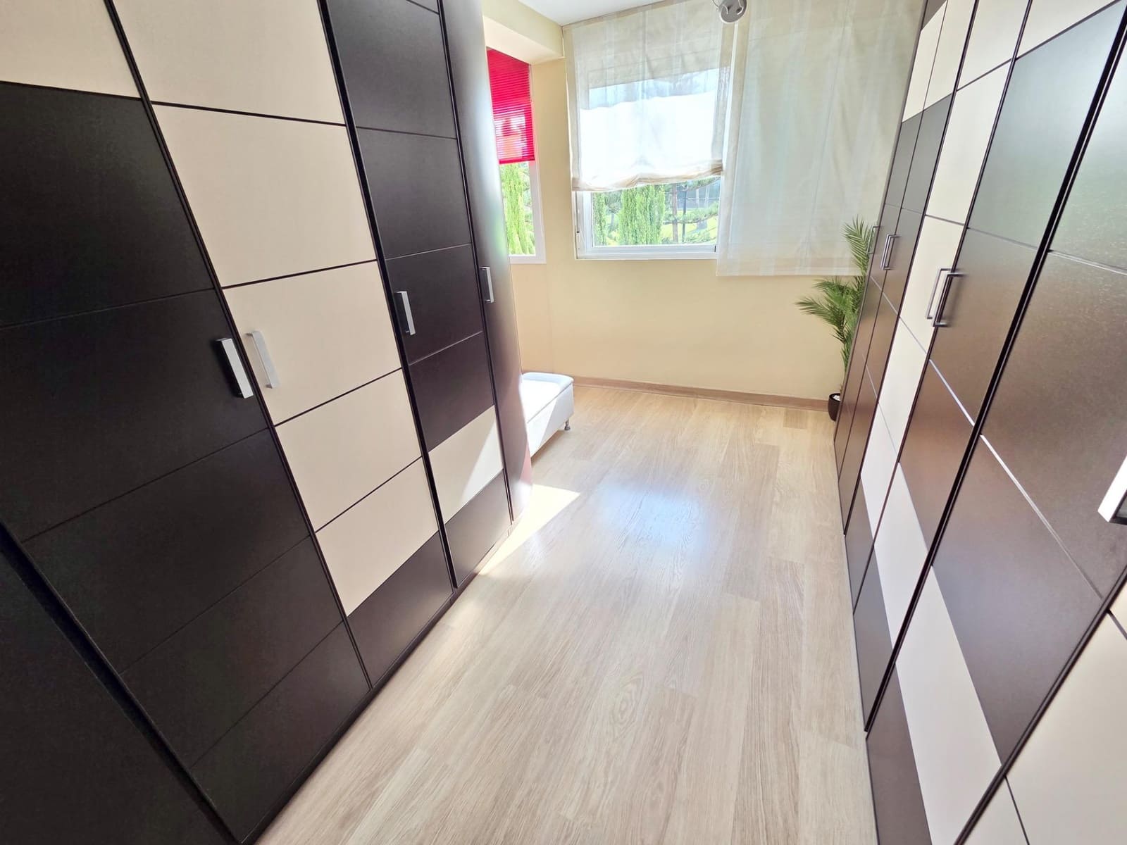 3 soverom Rekkehus til salgs i Caleta de Velez med garasje - € 499 000 (Ref: 9878737)
