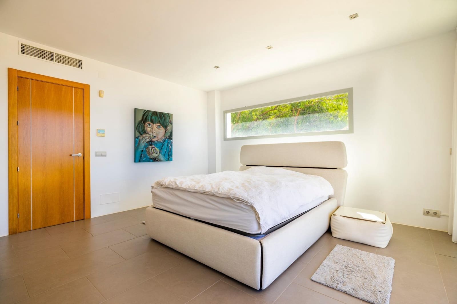 4 soveværelse Villa til salg i Sayalonga med swimmingpool garage - € 1.350.000 (Ref: 9922239)