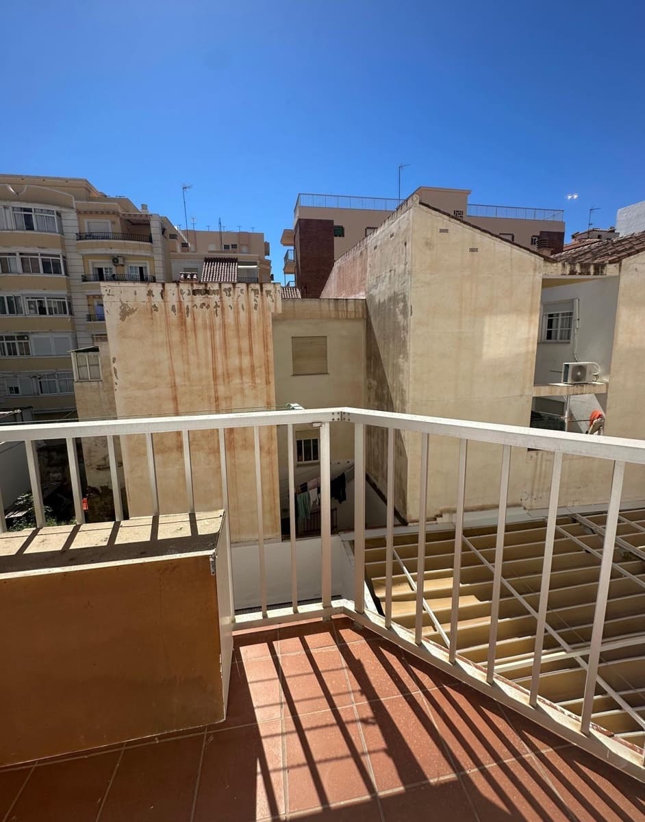 3 soveværelse Lejlighed til salg i Torre del Mar - € 255.000 (Ref: 9924579)