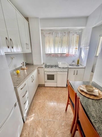 3 soveværelse Lejlighed til salg i Torre del Mar, Vélez-Málaga - € 330.000 (Ref: 9924580)