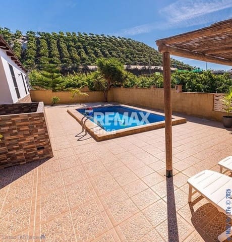3 soveværelse Rækkehus til salg i Benajarafe, Vélez-Málaga med swimmingpool garage - € 609.000 (Ref: 9930755)