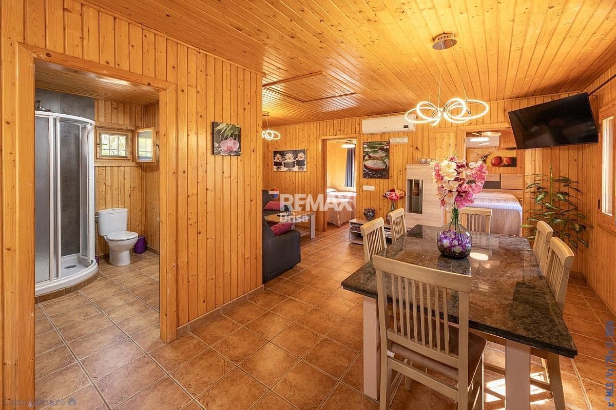 Adosado de 3 habitaciones en Benajarafe en venta con piscina garaje - 609.000 € (Ref: 9930755)
