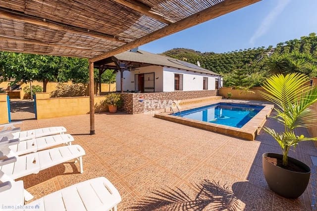 3 soveværelse Rækkehus til salg i Benajarafe, Vélez-Málaga med swimmingpool garage - € 609.000 (Ref: 9930755)